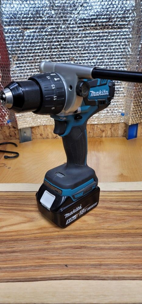 Makita 18v Brushless Hammer Drill With 5.0amp Battery