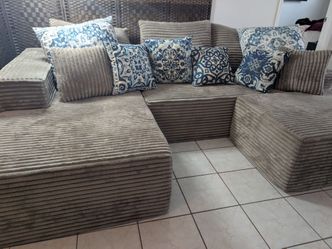 Sectional modular sofa