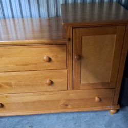 Beautiful Solid Wood Dresser With Baby Changing Station