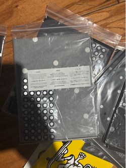 Variety of Revopoint MIRACO Magic Mat (40 x 40 cm), a specialized marker mat used to help 3D scanners track featureless