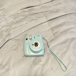 Instax Mini 9 (Polaroid Camera)