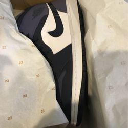 Jordan 1 Mid Obsidian Sz 12 13