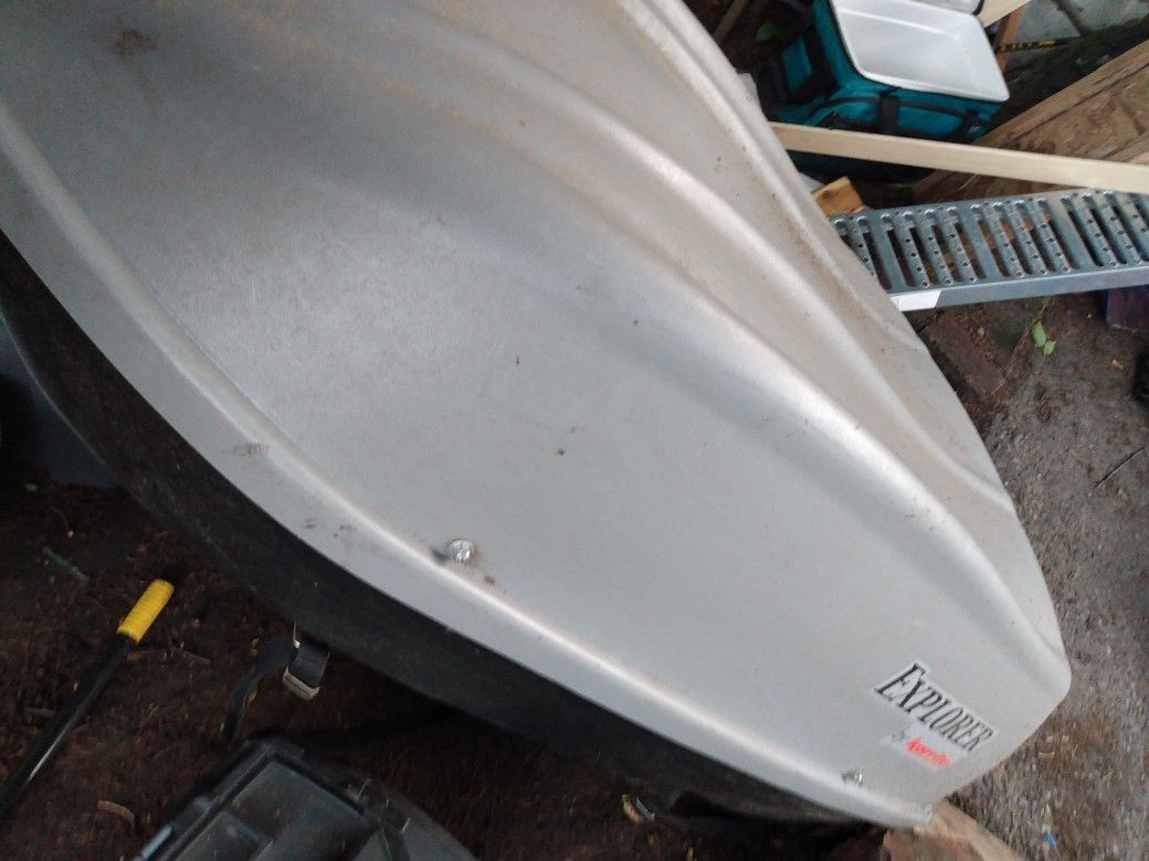Explorer by Karrite roof and luggage carrier. for Sale in Seattle, WA
