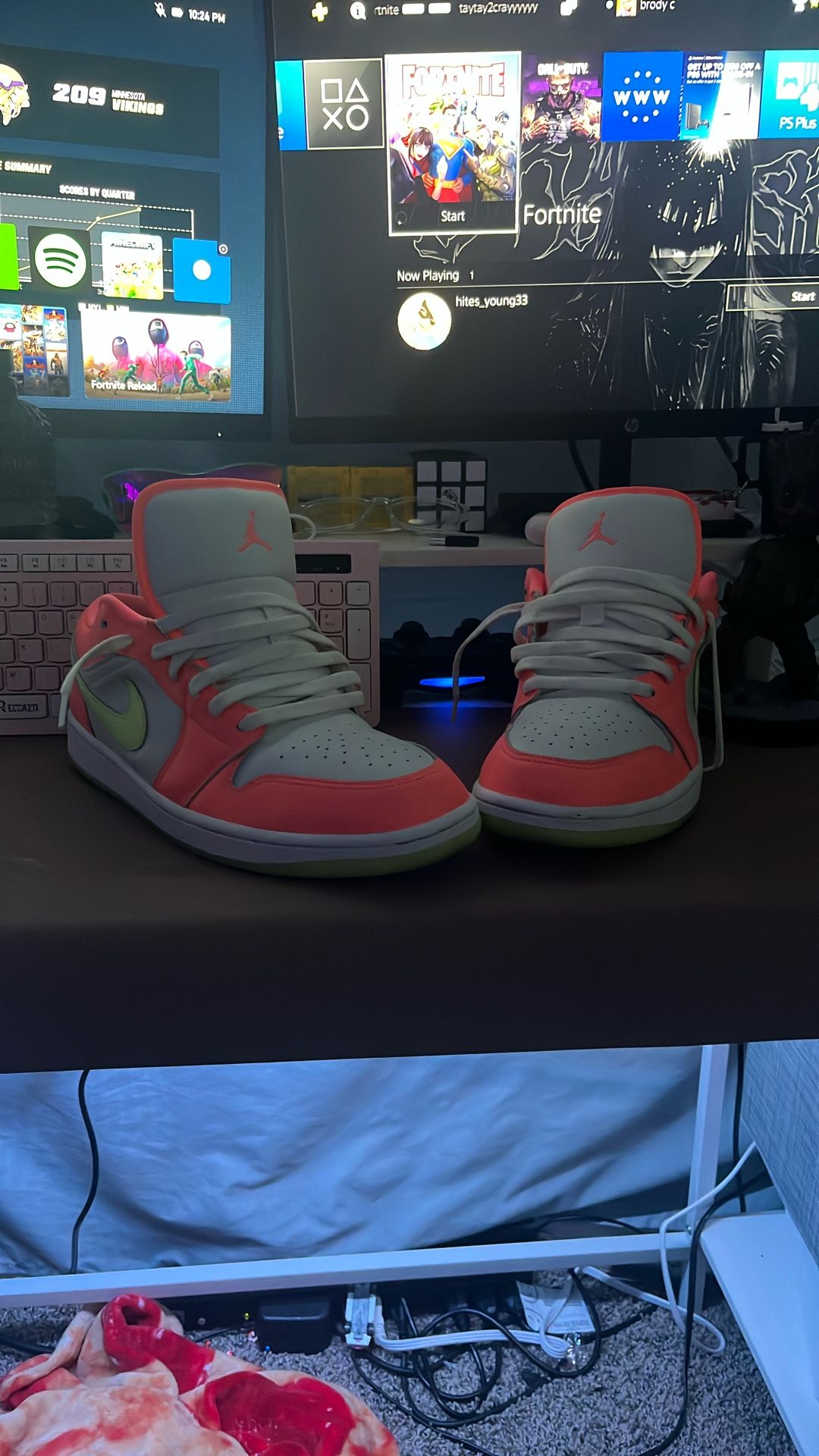 Nike Air Jordan 1 Low SE. Size 12. Lava Glow! NIB!