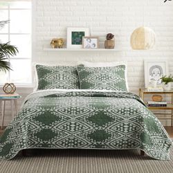 Opalhouse/Jungalow Quilt set by Justina Blake need To 