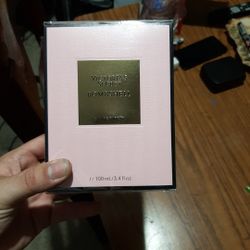 Victoria Secret Bombshell