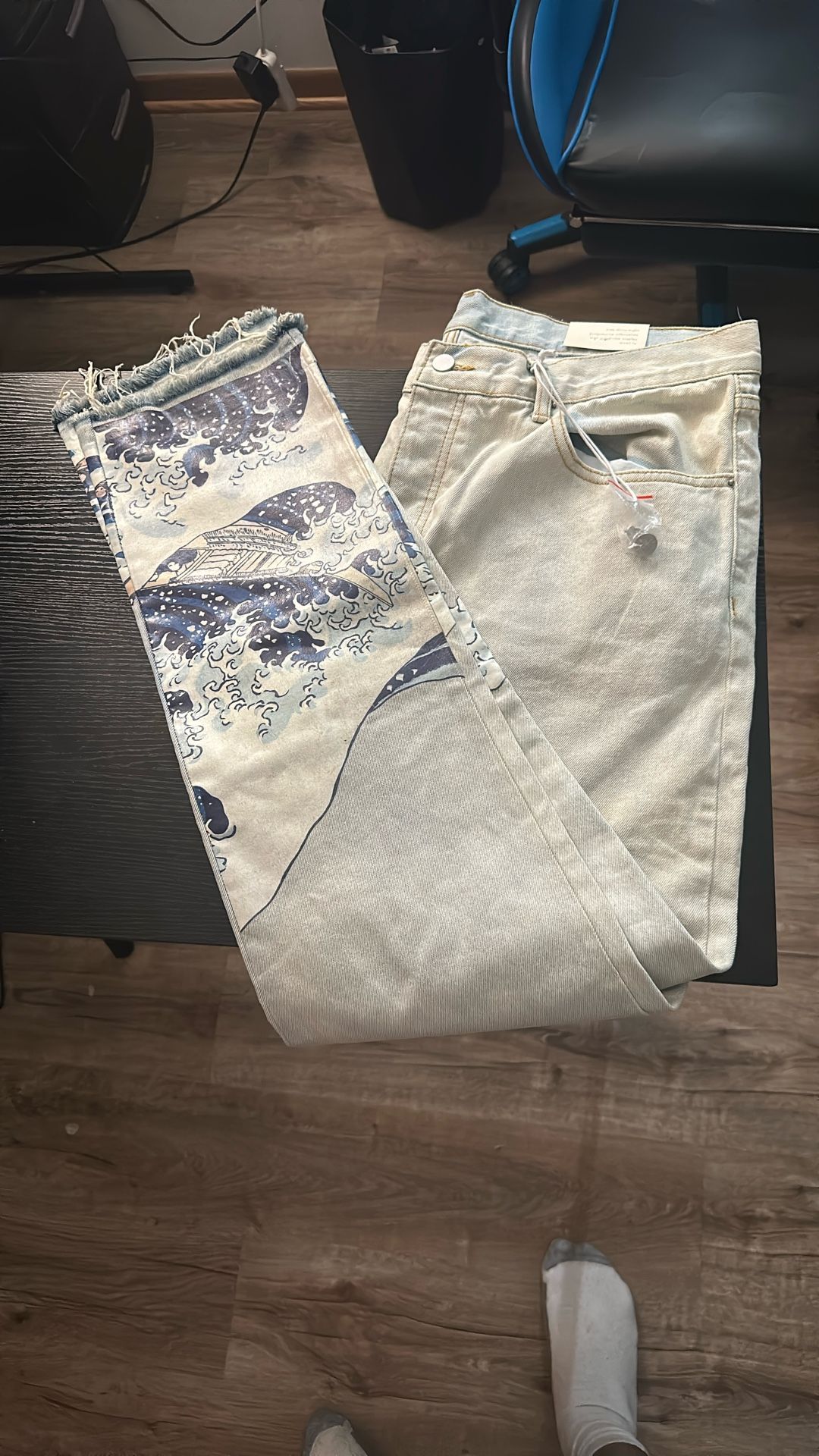Size 38 MNML Wave Jeans