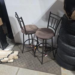 3 Barstools