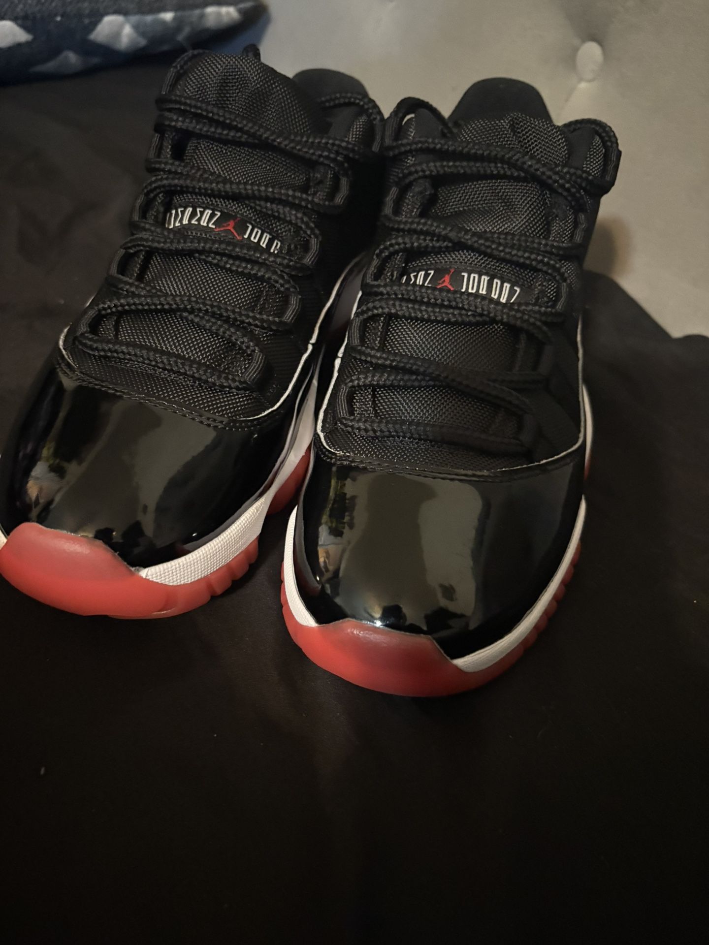 Jordan 11 Bred Size 9 MEN
