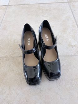Black chunky heels (Bar III)