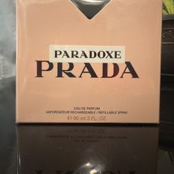 Prada PARADOXE