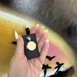 14k PICTURE CÍRCULO CHARM 