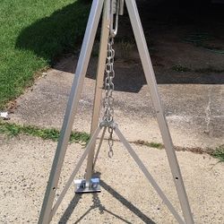 Fifth Wheel Aluminum Tripod Stabilizer 