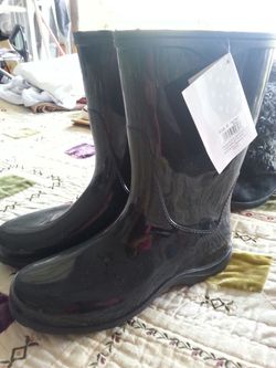 Rain boot