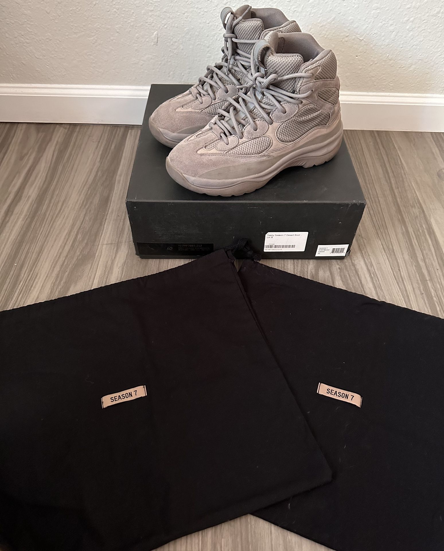 Yeezy Season 7 Cinder Boot for Sale in Fair Oaks, CA - OfferUp