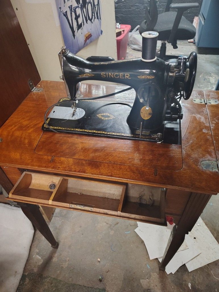 Singer Sewing Machine