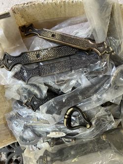 NEW Cabinet Hardware Handles Pulls