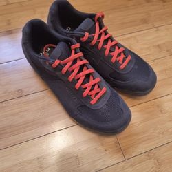 Giro Biking Shoes Clip In Vibram Sole