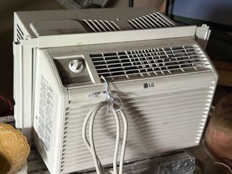 Multiple air conditioners for sale best offer all work great