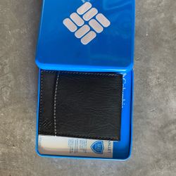 Christmas Gift 🎁- Columbia Wallet 