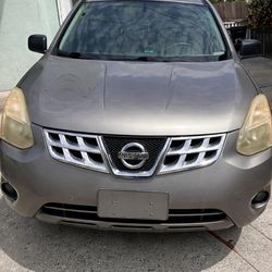 Nissan rogué 1012 price : $ 4,800