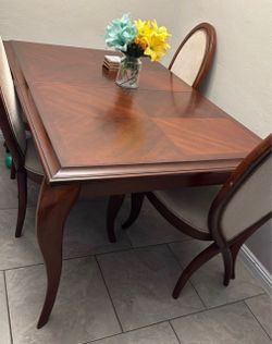 Dinning table