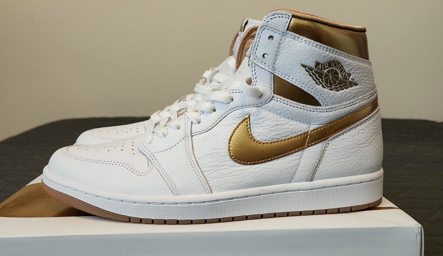 Jordan 1 Retro OG White/Gold Men's 10.5