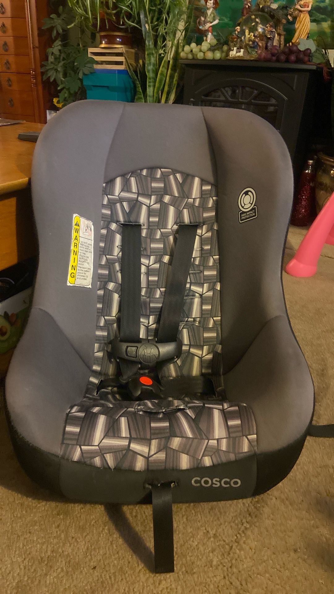 Cosco Car. Seat For Infant To Toddler Price 35$ Pick Up In. E.  Side.  Tacoma 