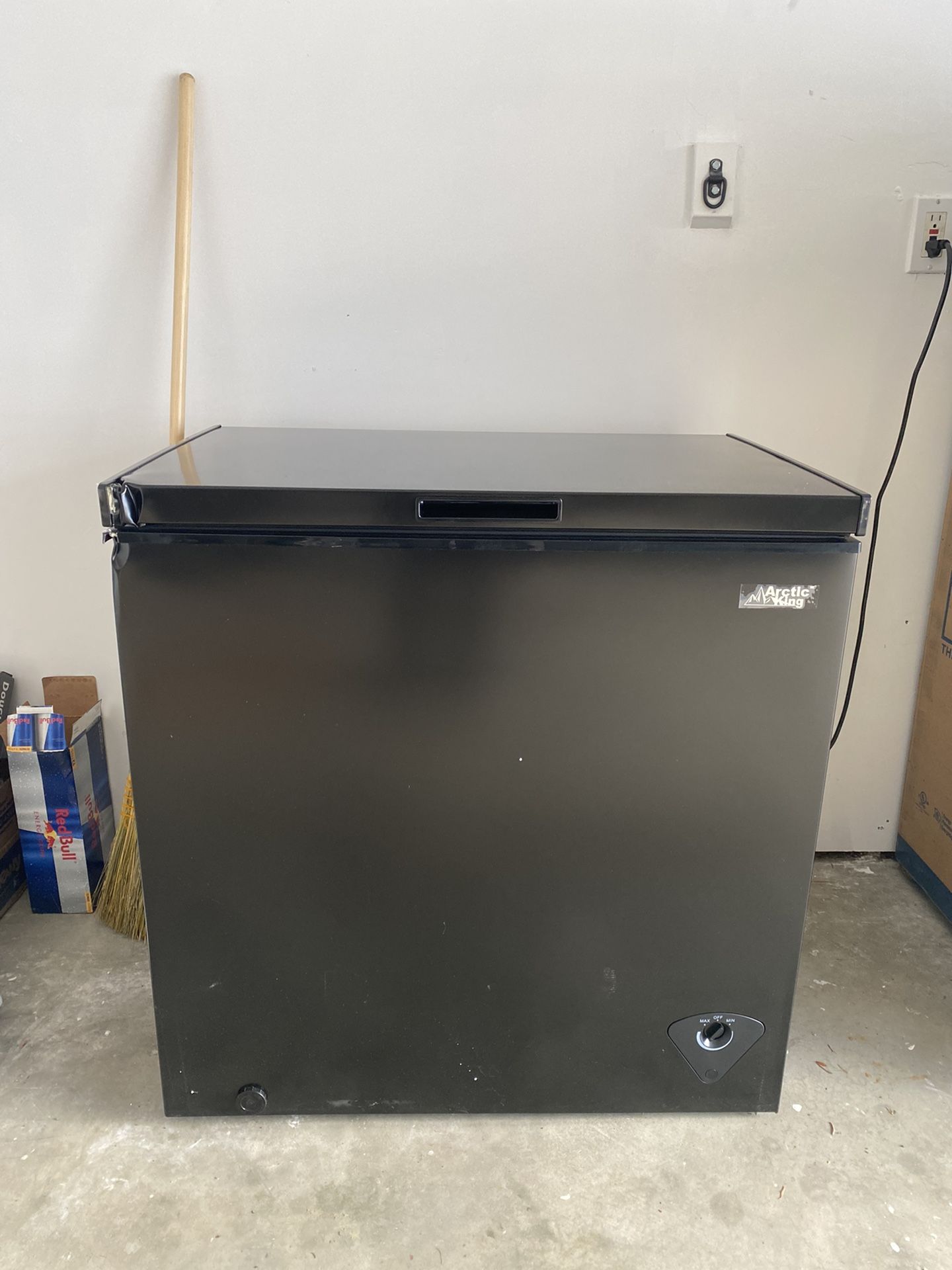 Brand NEW Arctic King 7 Cu ft Chest Freezer Black for Sale in