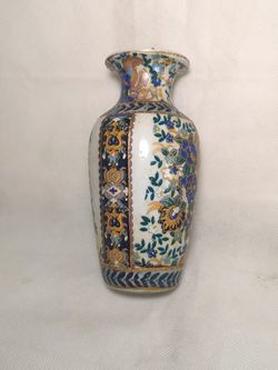 Exquisite vintage Chinese Oriental floral vase home decor hand painted ceramic vase