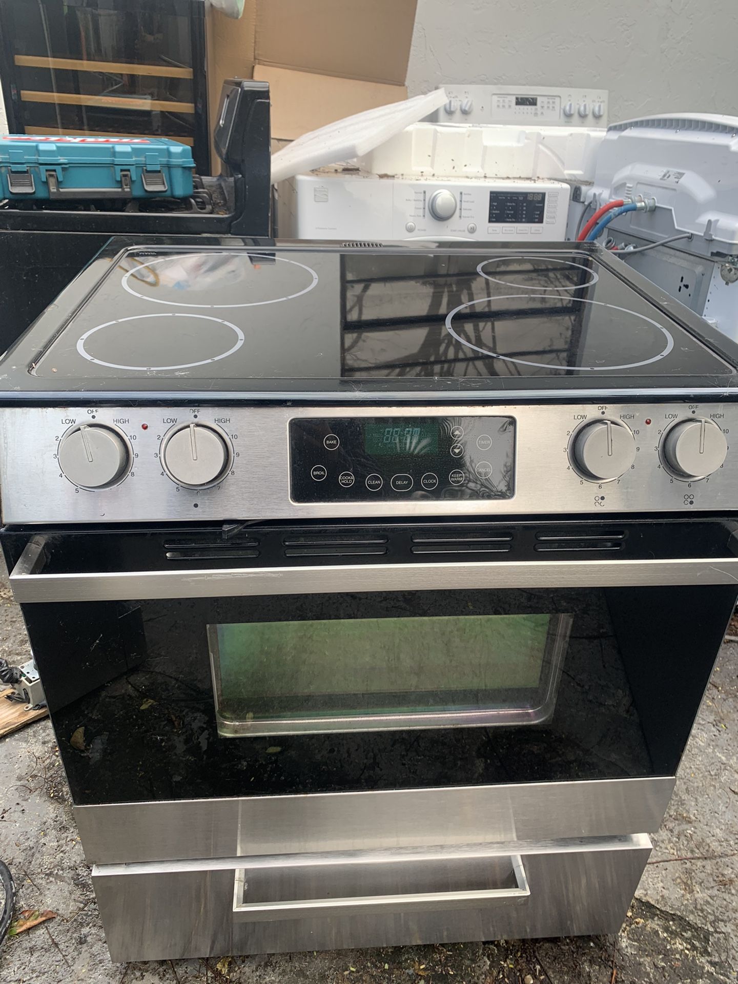 GE Slide In Glass Top Range Stove for Sale in Miami, FL OfferUp