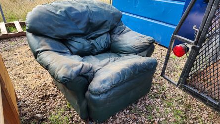 Green Couch With Ottoman 