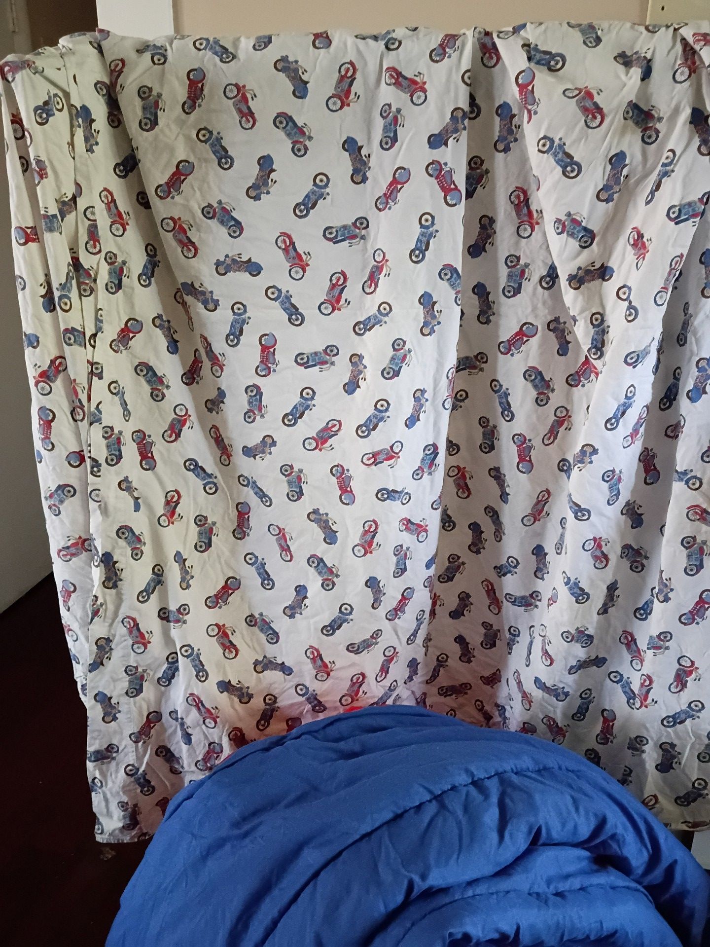 Pottery Barn Kids Twin Comforter set