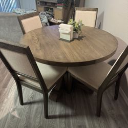 Dining Room Table 