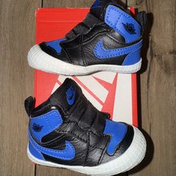 AJ1 (Crib Bootie Royal)
