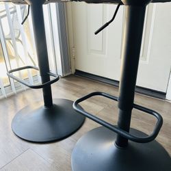2 Beautiful Chairs