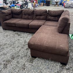Sectional Couch. 