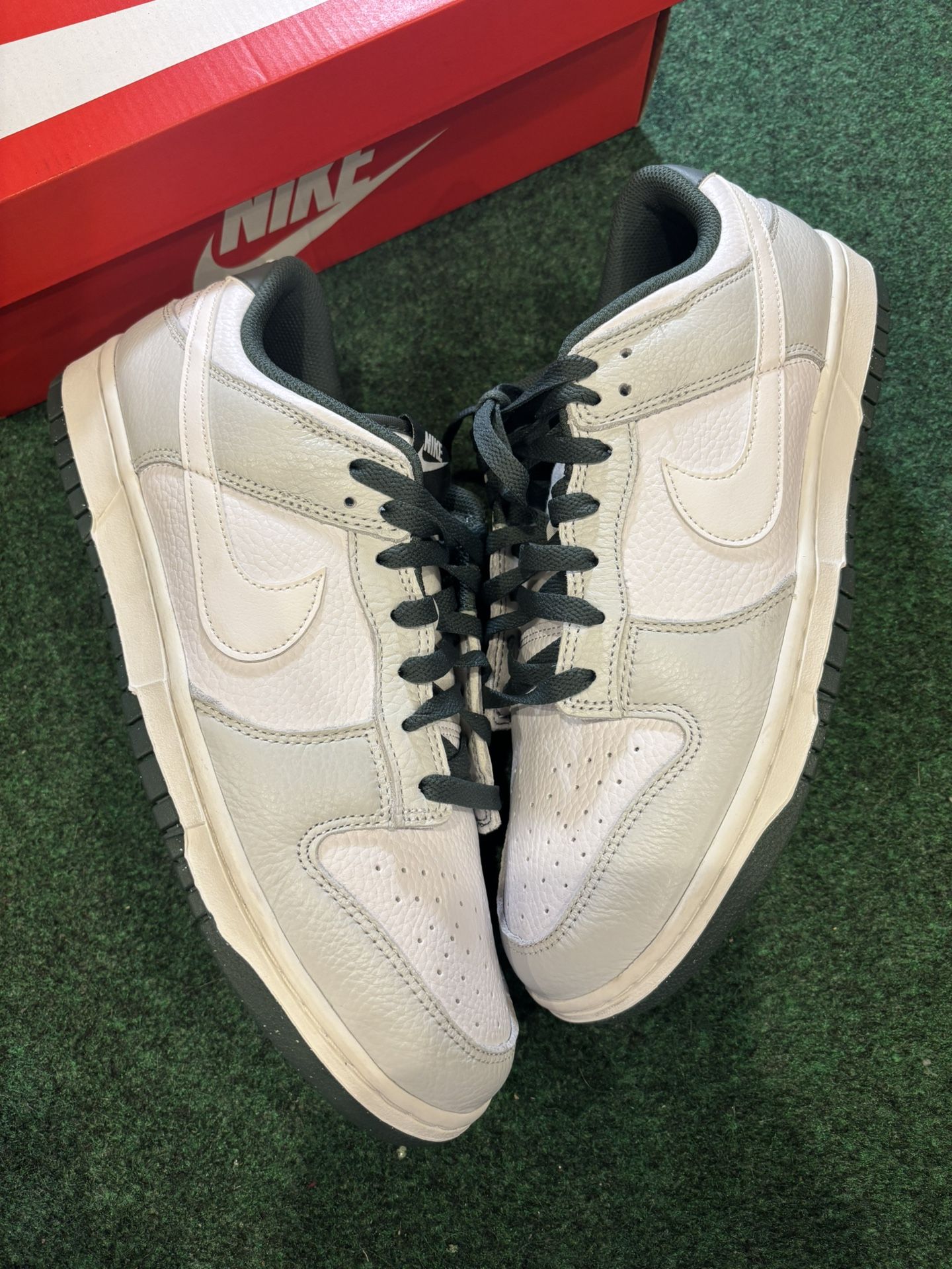 NIKE DUNK LOW PHOTON DUST VINTAGE GREEN SIZE 12