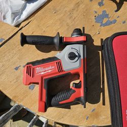Milwaukee M18 18V 5/8 In. SDS-Plus Rotary Hammer Drill (No Battery)