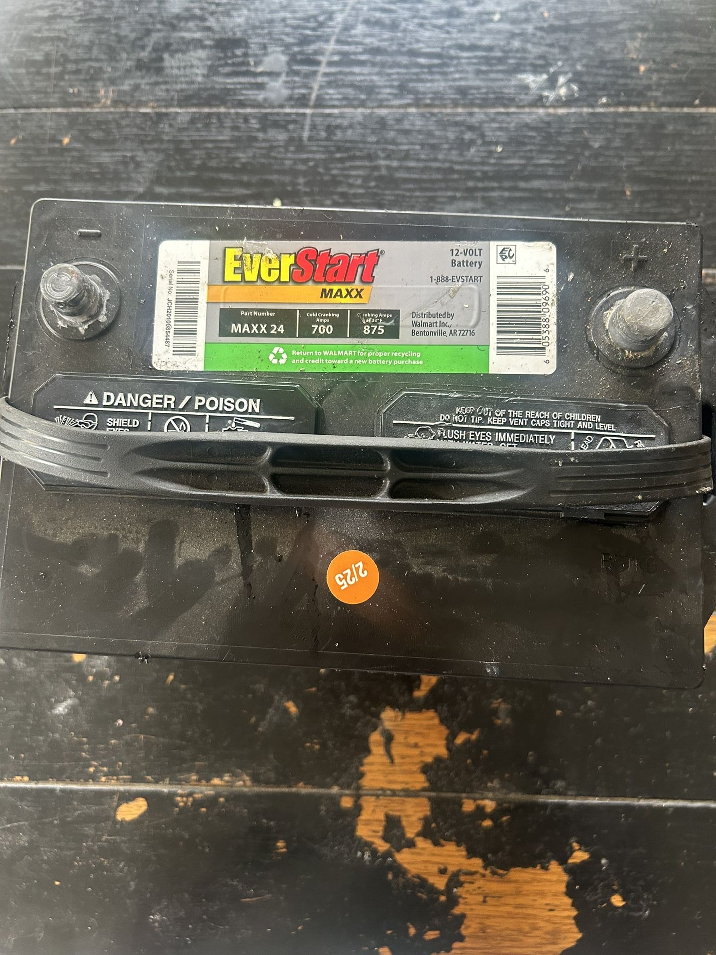 EverStart Maxx Lead Acid Automotive Battery, Group Size 24 12 Volt, 700 CCA