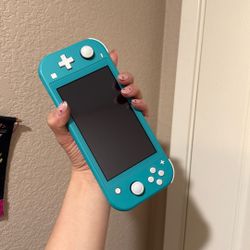 Nintendo Switch Lite Pretty New 