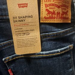 Women's LEVI Jeans