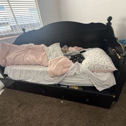 Free Twin trundle bed and 6 drawer dresser. Pick up today only.