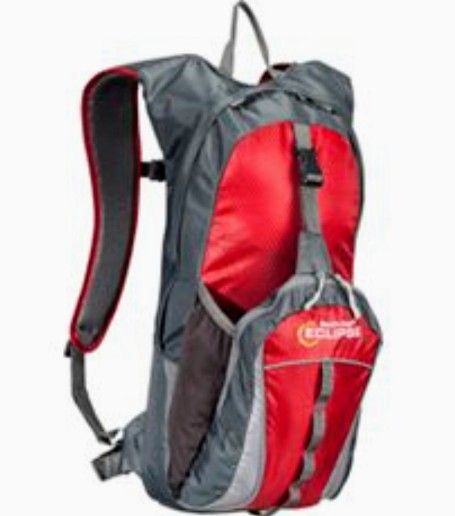Bass Pro 2 Liter Hydration Backpack