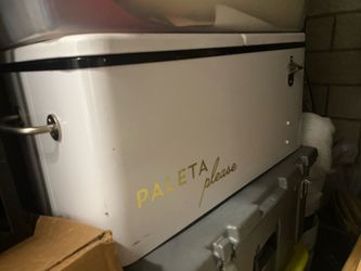 Professional Ice Chest