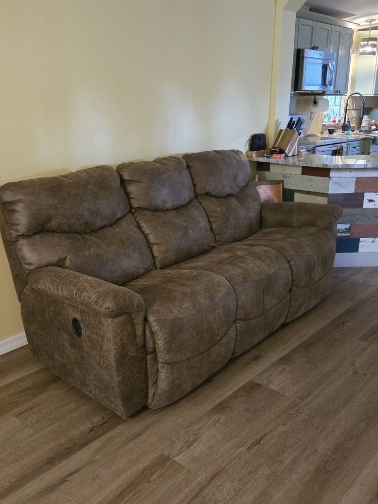 Lazy Boy Sofa N Love Seat