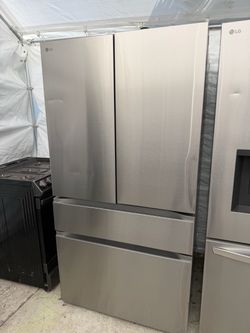 LG OpenBox Refrigerator New 36W 69H