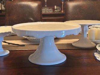Cake Stand designed by Rosanna 10.5 inches