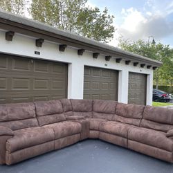 Couch/Sofa Sectional - Clean - Manual Recliner - Microfiber - Delivery Available 🚛