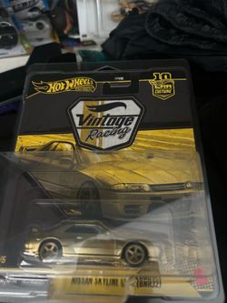 Gold Skyline Hot Wheel ⭐️